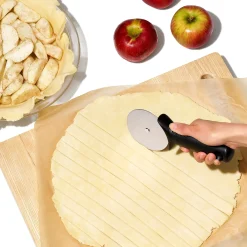 Pizzahjul i rustfritt stål med non-slip håndtak Ø9cm